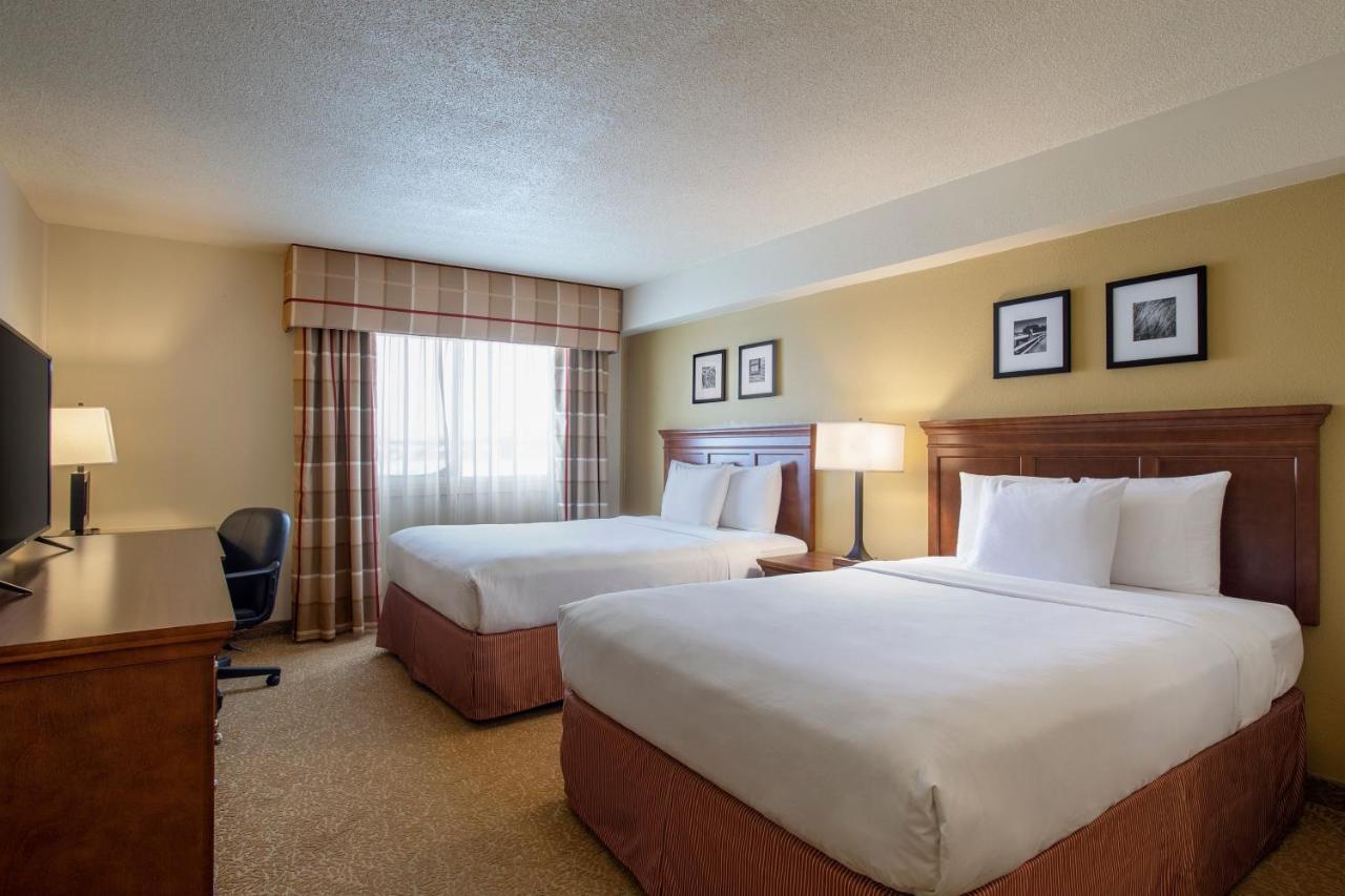 Travelodge Suites By Wyndham Regina - Eastgate Bay Екстер'єр фото